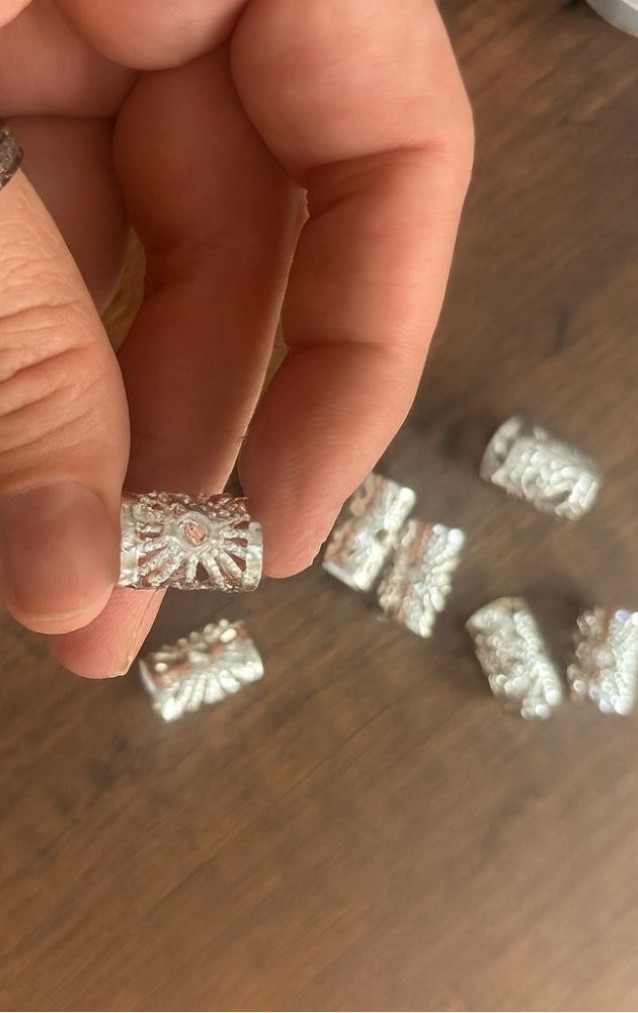 Gümüş Renkli Desenli Saç Yüzükleri – Rasta & Örgü Boncukları